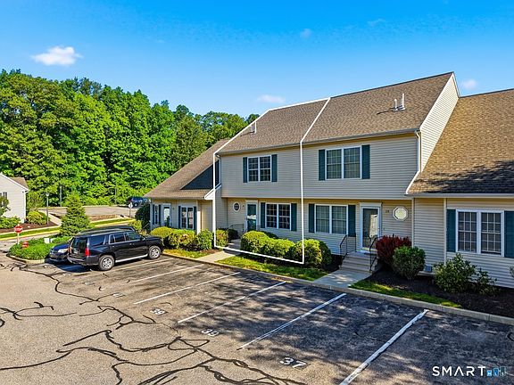 2nd image of 41 Briar Lane #41