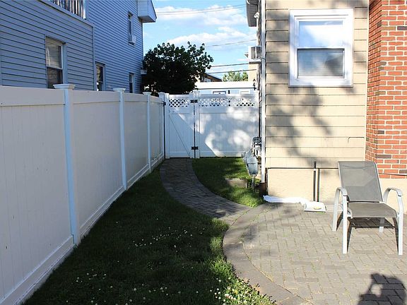 5th image of 12 Osborne Pl