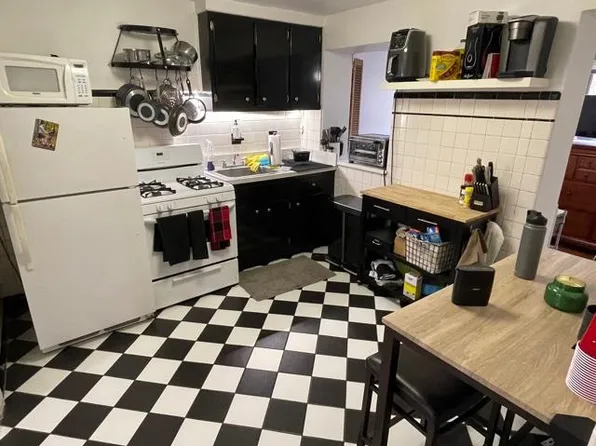 532 Garden Street image 9 of 11