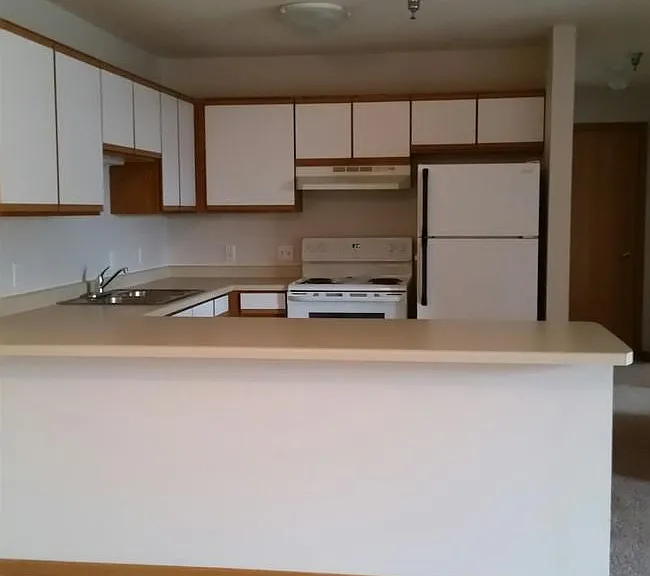 Nature's Edge Apartments — Photo 3