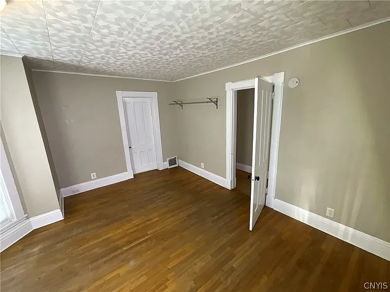 622 Sherman St — Photo 16