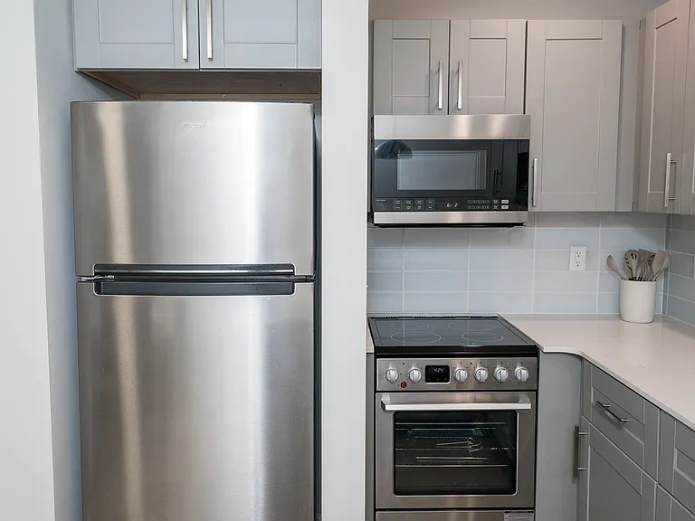 509 E White St #16 — Photo 10