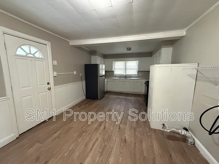 1036 Nancy Ln SE — Photo 10