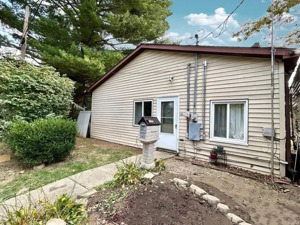 1209 W Cottage Grove Ave, Bloomington, IN 47404