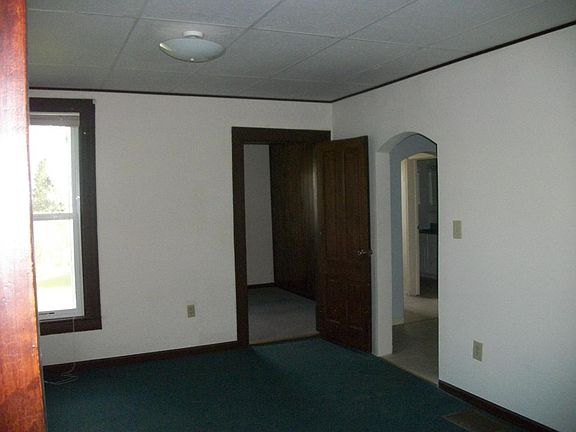 4th image of 319 W Harvey St #W