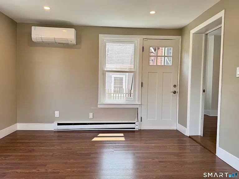 251 Edwards St #2 — Photo 5