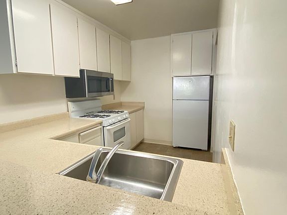 3rd image of 1280 San Tomas Aquino Rd