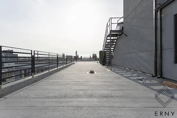 Rented by ERNY LLC | media 32