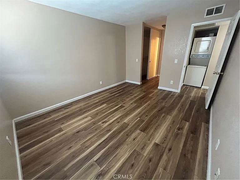 2469 W Acacia Ave — Photo 20