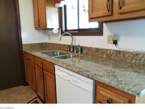3rd image of 1282 Tioga Trl