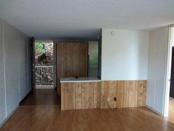 living to entry view