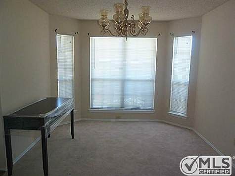 3rd image of 2221 Orchard Trl