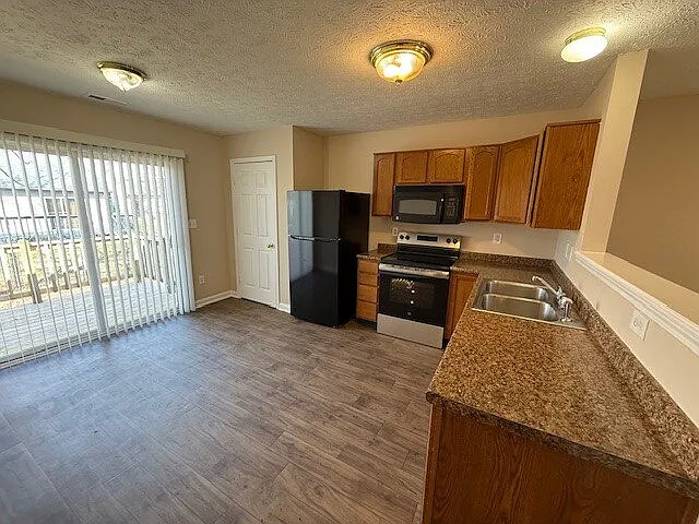 3660 Cedar Pine Pl — Photo 2