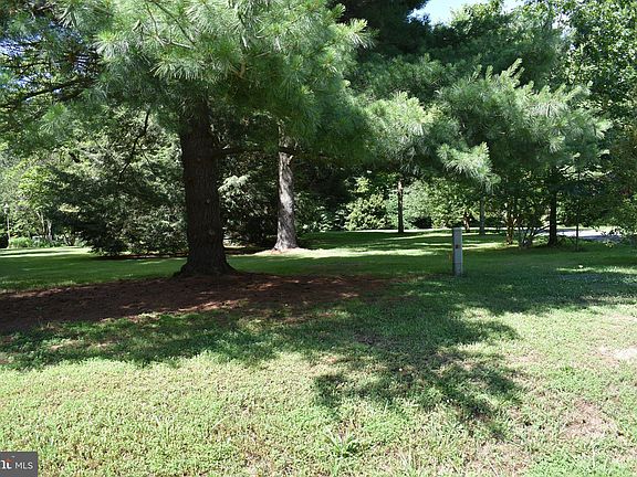 5th image of High Banks Dr
