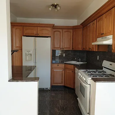 Rented by Aamen Realty | media 2