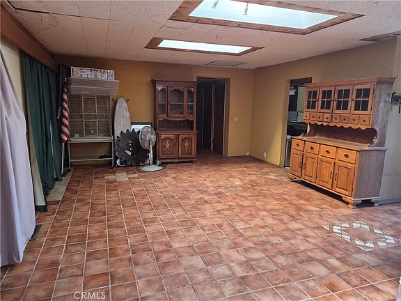 5th image of 2085 Cabot Ave