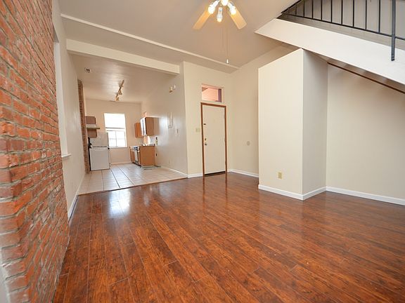 5th image of 1328 Shenandoah Ave #A