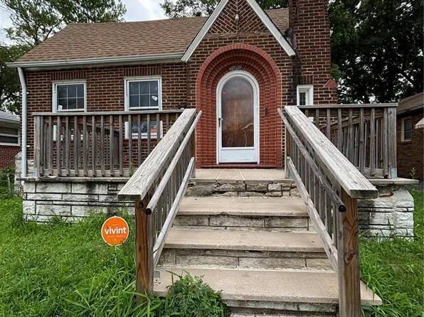 5640 Hiller Pl, Saint Louis, MO 63136