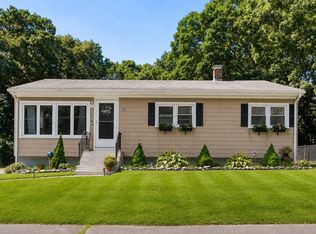 15 Dawes St, Blackstone, MA 01504
