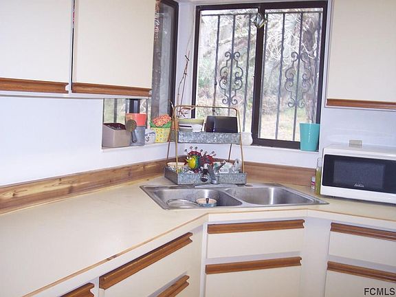3rd image of 113 Blare Castle Dr