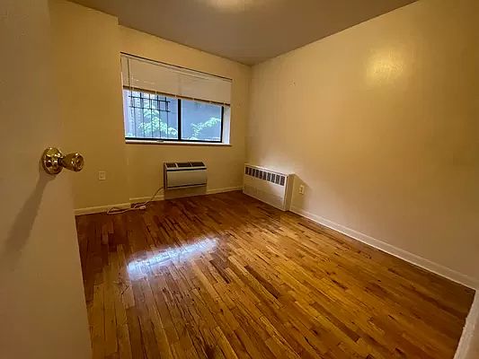 4th image of 329 E 63rd St APT 1C