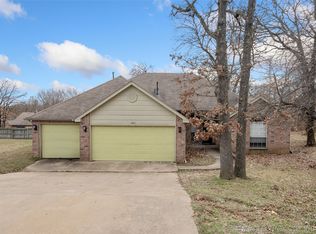 1412 W Woodrow Pl, Tulsa, OK 74127