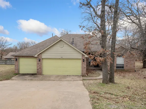 1412 W Woodrow Pl, Tulsa, OK 74127