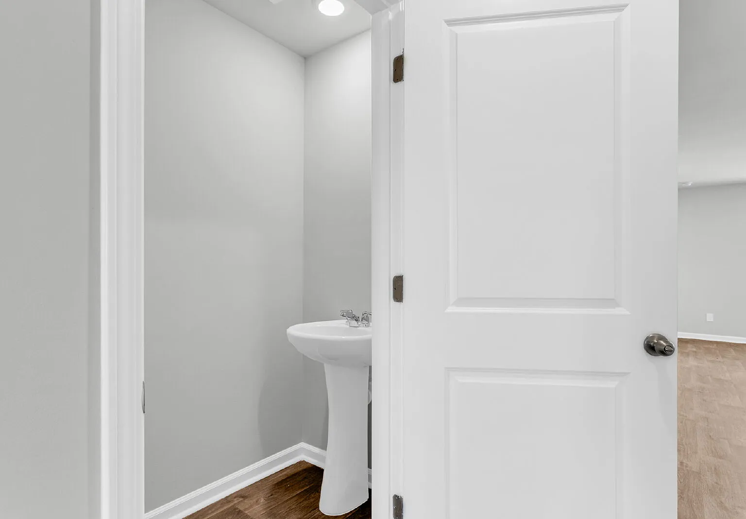 3 bed, 2.5 bath, 1418 sqft, $2,100 — Photo 4