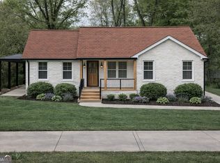 2884 Ben Hill Rd, East Pt, GA 30344