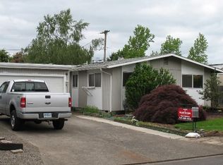 1746 T St, Springfield, OR 97477