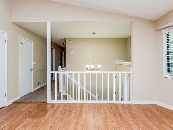4th image of 2785 Varlet Ct