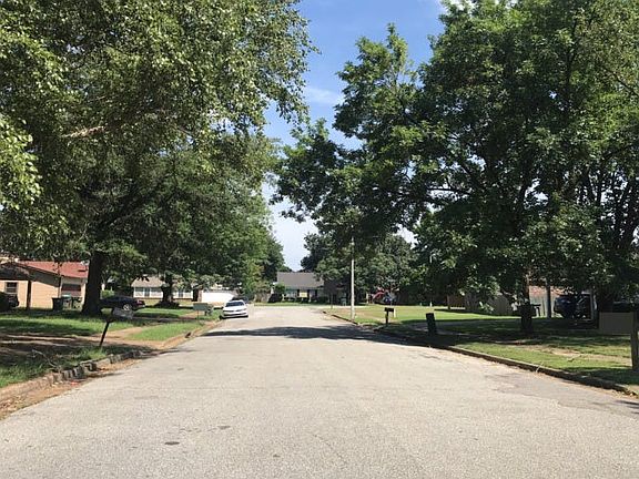 4th image of 3990 Lacewood Dr