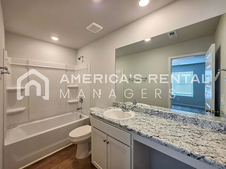 4115 Hudson Rd — Photo 36