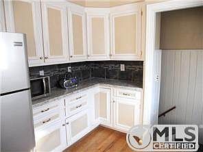 5th image of 14852 Aster Ave