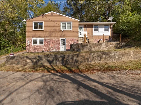 1901 Front St, Charleston, WV 25302