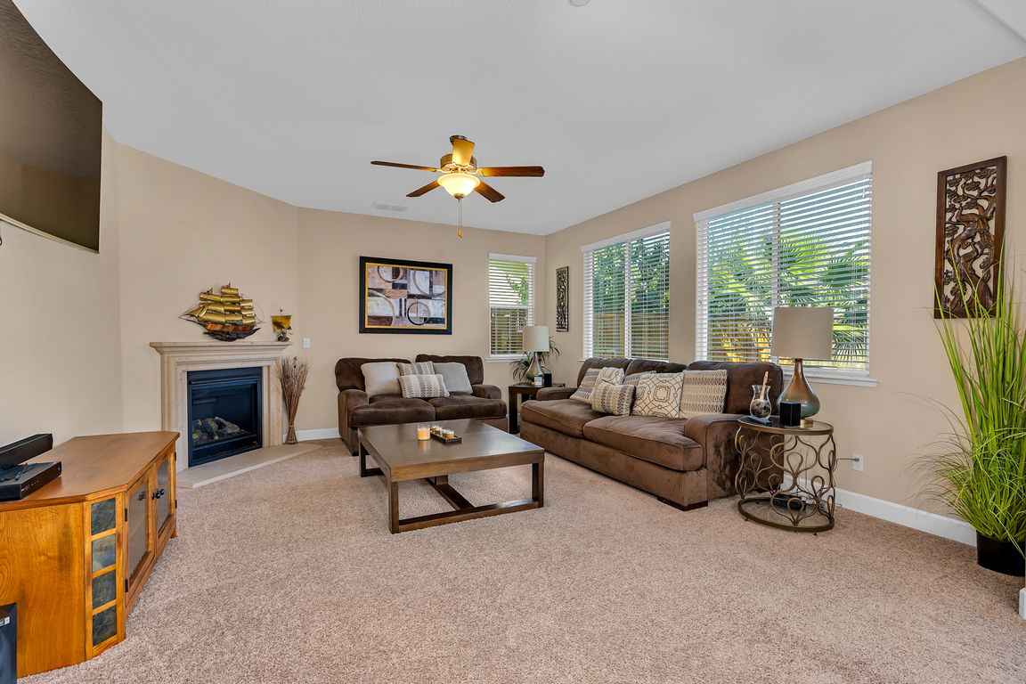 next background image