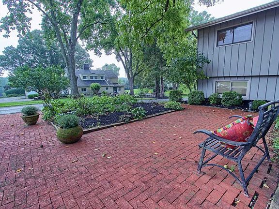 4th image of 59 Grandview Dr