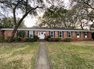 16 Sherwood Rd, Fort Walton Beach, FL 32547