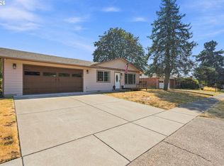 406 E Mission Dr, Newberg, OR 97132