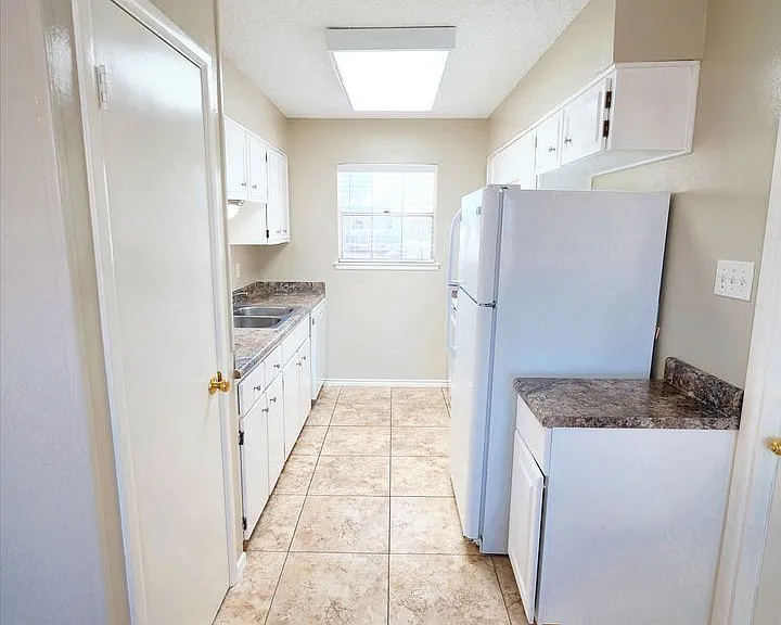 225 Linda Ct — Photo 11