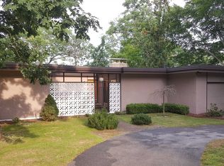 36 Brentwood Dr, Poughkeepsie, NY 12603