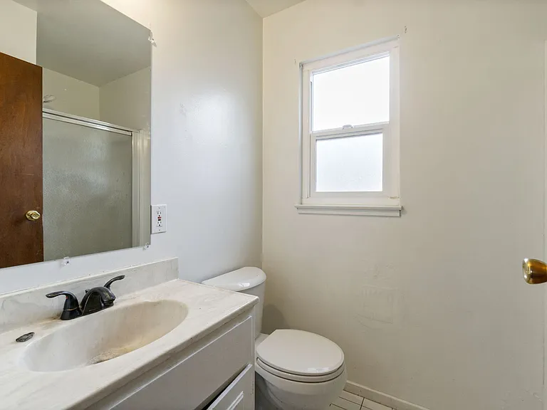 1213 Rogers St — Photo 8