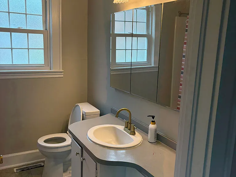 122 W Burkhead St — Photo 11