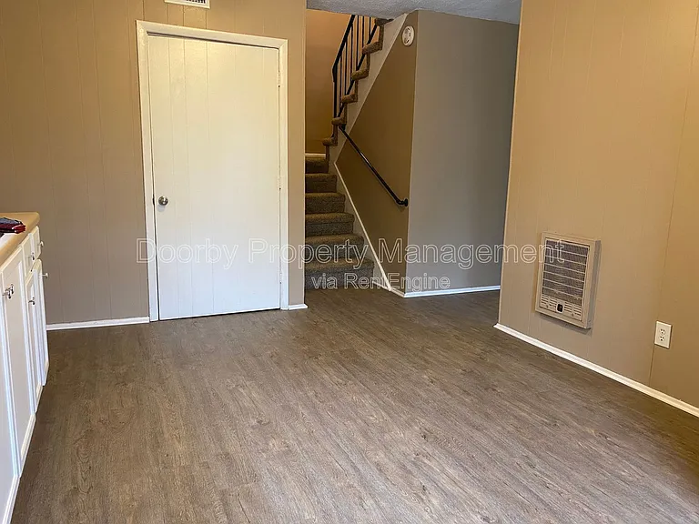 3916 Blanchard St — Photo 3