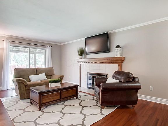 4th image of 708 E Winmar Pl
