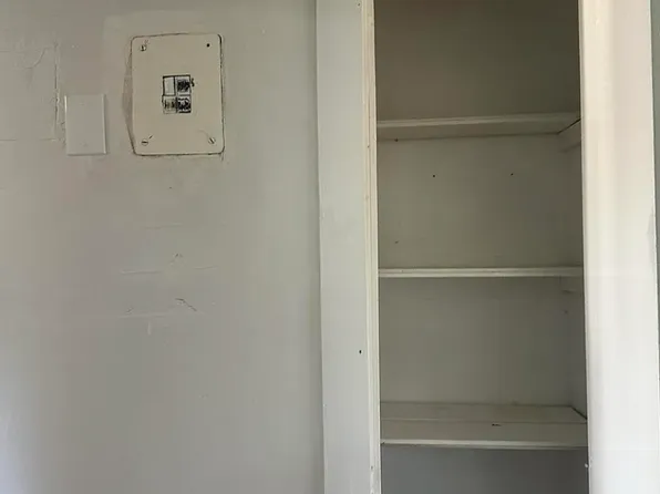 2012 Woodlawn St #2012, Jackson, MS 39203