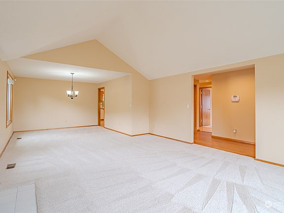 4th image of 3209 SE 153rd Avenue