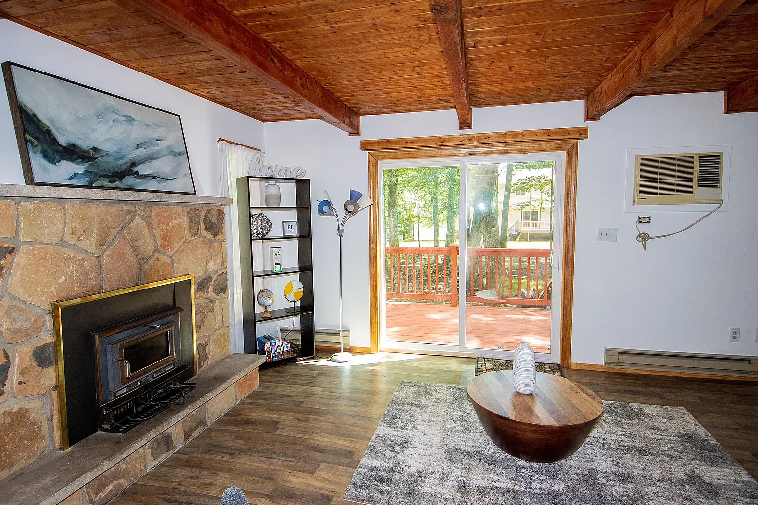 3 bed, 1368 sqft, $2,500 — Photo 4