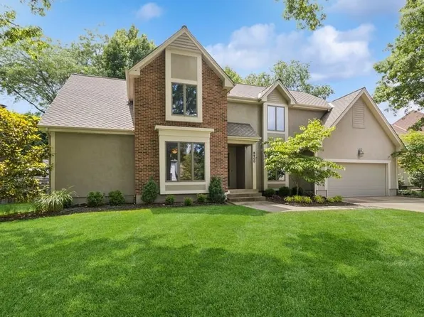 8900 Linden Dr, Prairie Village, KS 66207