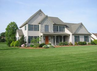 736 Rohen Ridge Dr, Lititz, PA 17543